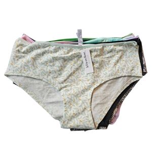 NWT La Vie En Rose Panty Pack